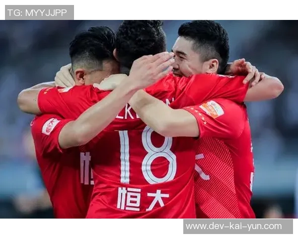 恒大足球迁至深圳新篇章开启球迷期待未来发展与挑战 恒大足球迁至深圳新篇章开启球迷期待未来发展与挑战